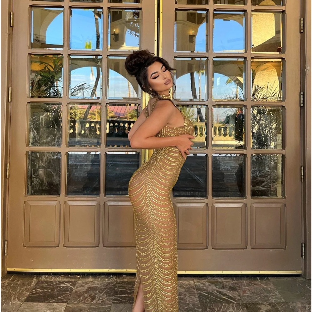 Cleopatra from Alglist